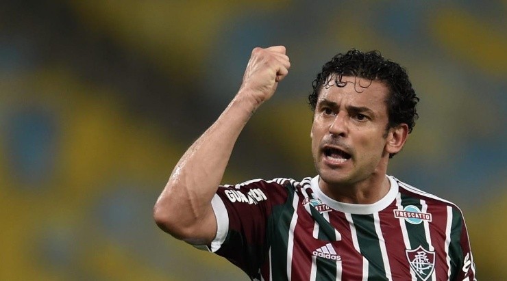 Fred comemorando mais um gol com a camisa do Fluminense