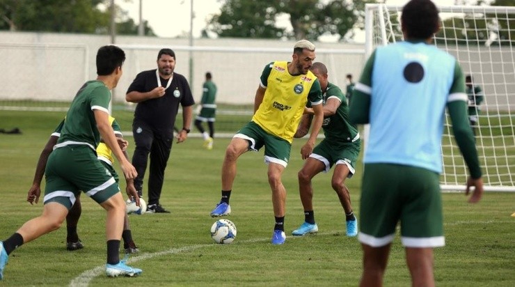 O zagueiro Rodolpho pode ser uma das novidades para o jogo diante do Operário