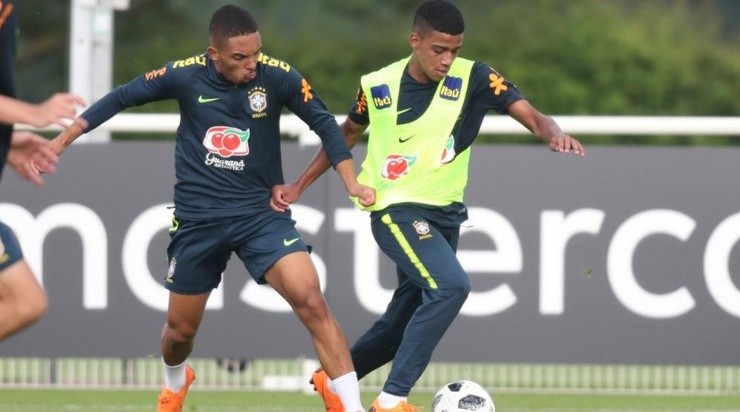 Vitinho (à esquerda): à serviço da seleção sub-20 (Foto: Lucas Figueiredo/CBF/Divulgação)