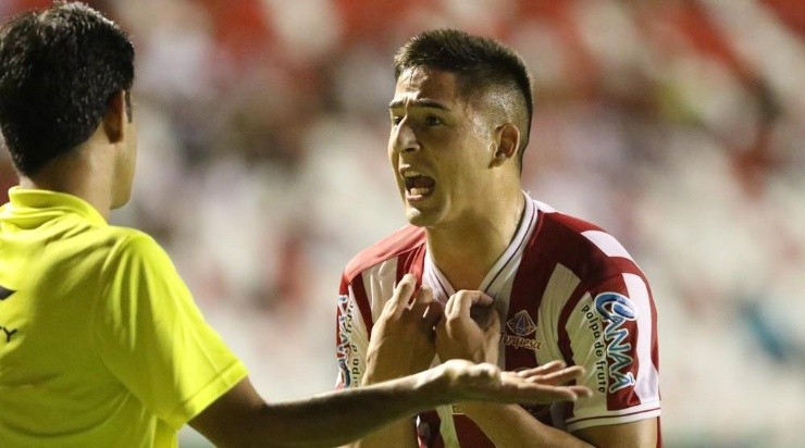 Guillermo Paiva sentiu uma lesão durante a partida contra o Central