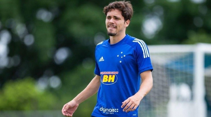 Meia Maurício é o destaque Celeste neste começo de ano. Foto: Perfil Oficial do Cruzeiro no Facebook