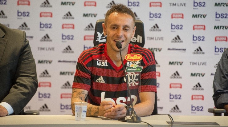 Rafinha está relacionado para o duelo contra o Del Valle. Foto: Alexandre Vidal/ Flamengo
