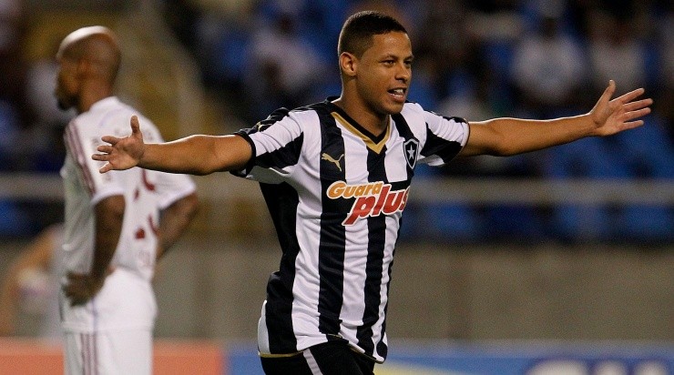 Fernandes pode estar de saída do Botafogo – Foto: Vitor Silva / SSPress.