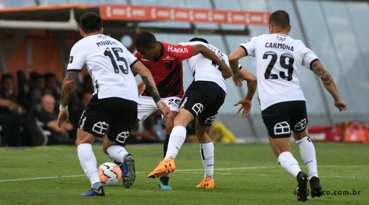 Athletico lutou muito mas perdeu para o Colo-Colo – Foto: Divulgação