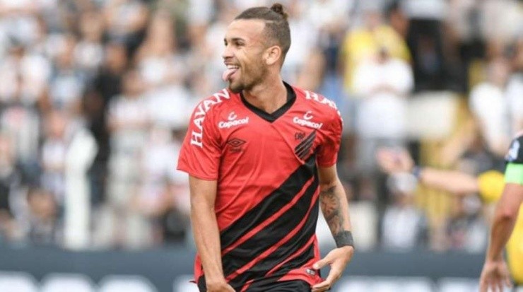 Jajá liderou enquete – Foto: Divulgação/Athletico.