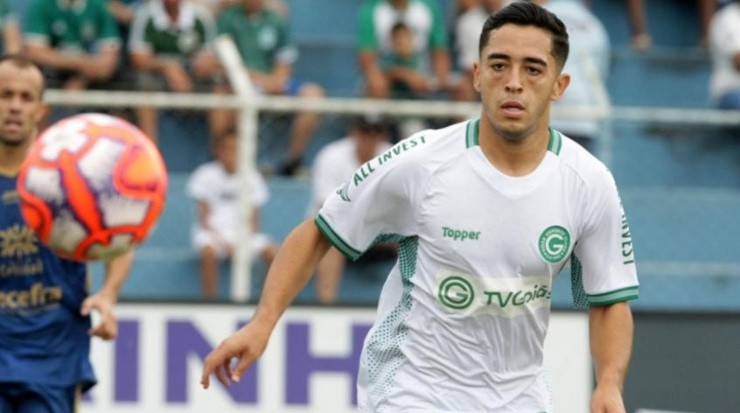 Léo Sena é um dos alvos de Jorge Sampaoli para a temporada