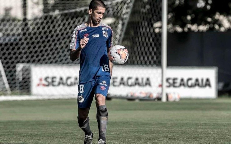 Evandro: quer seguir na Vila Belmiro (Foto: Ivan Storti/Santos/Divulgação)