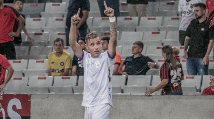 Carlos Dias vem se detacando em 2020. (Foto: Rui Santos/Paraná Clube)