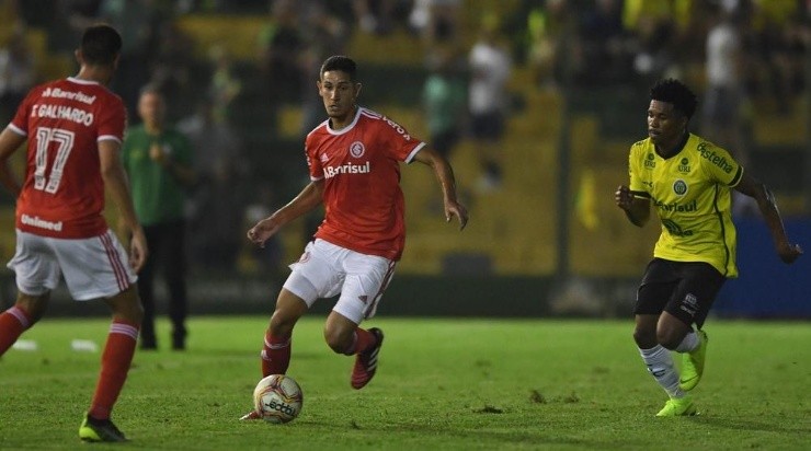 Praxedes: exaltado pelo camisa 10 (Foto: Ricardo Duarte/Internacional/Divulgação)