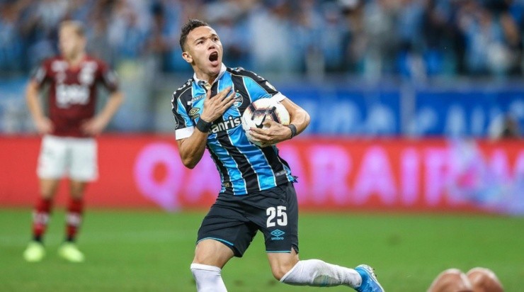 Pepê despertou interesse de clubes da Europa – Foto: Lucas Uebel/Grêmio.