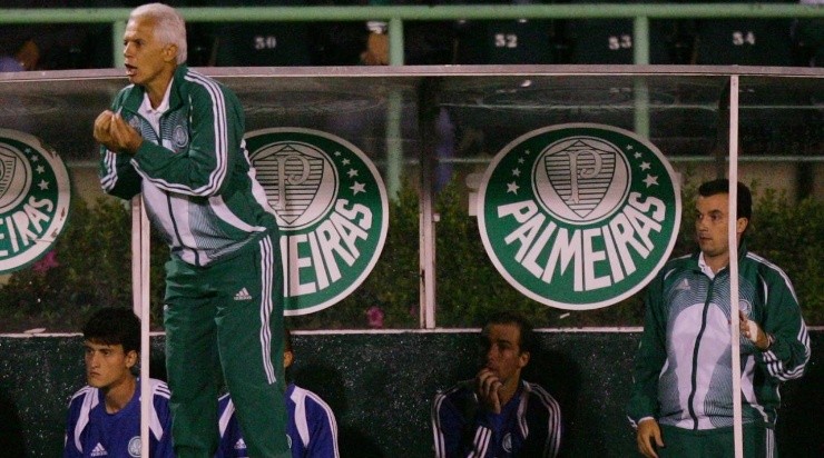 Leão teve passagem também como técnico – Foto: Divulgação.