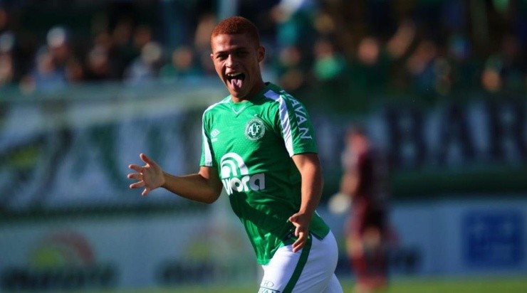 Foguinho: revelação da Chape (Foto:ACF/Divulgação)