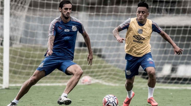 Bryan Ruiz e Cueva não vão deixar saudade nos torcedores – Foto: Ivan Storti/Santos FC.