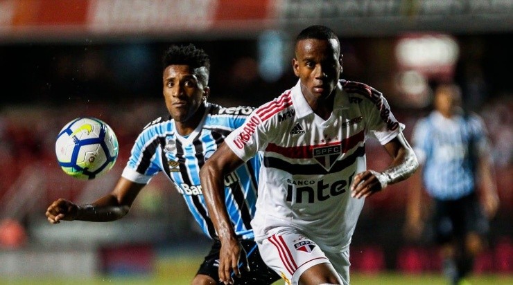 Helinho está recuperado de lesão e voltará a ficar à disposição de Fernando Diniz. Foto: Getty Images