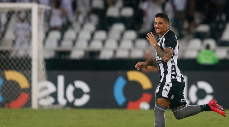 Luis Otávio quer uma vaga de títular no Botafogo. Foto: Vitor Silva/Botafogo