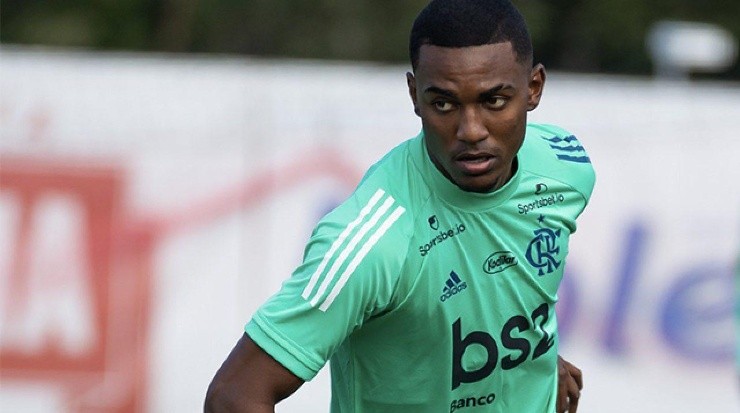 Ramon vai ganhar chances no elenco profissional – Foto: Alexandre Vidal/Flamengo.