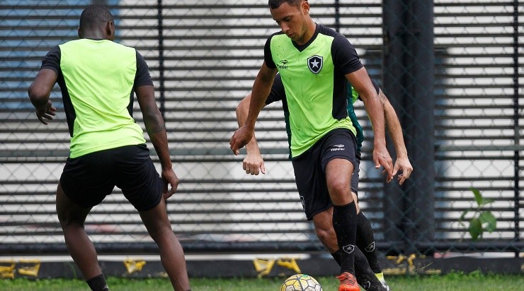 Renan Gorne não se firmou no Botafogo. Foto:Vítor Silva/SSPress/Botafogo