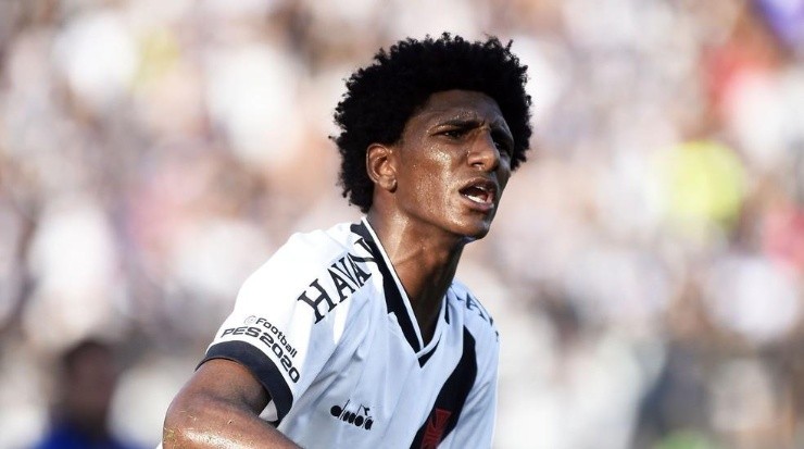 Talles Magno postou foto em seu Instagram dentro de um culto com várias pessoas sem máscara. Foto: Getty images