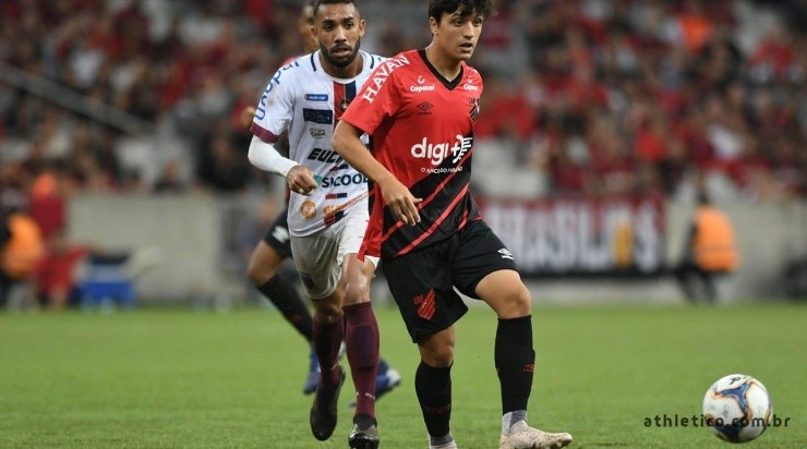 Matheus não se firmou no Athletico. Foto: Divulgação/Athletico-PR