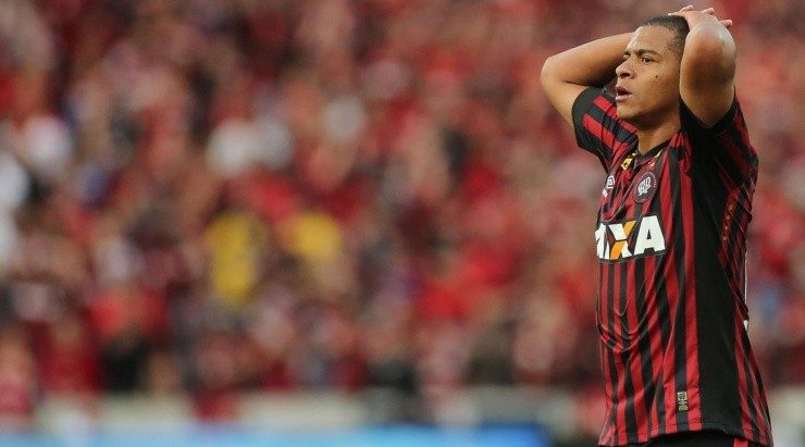 Walter busca se firmar e conseguir sequência no Athletico – Foto: Divulgação.