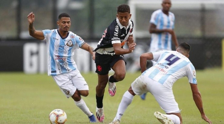 Vinícius foi a grande surpresa de Ramon na escalação – no lugar de Bruno César – e não decepcionou (Foto: Rafael Ribeiro/Vasco)
