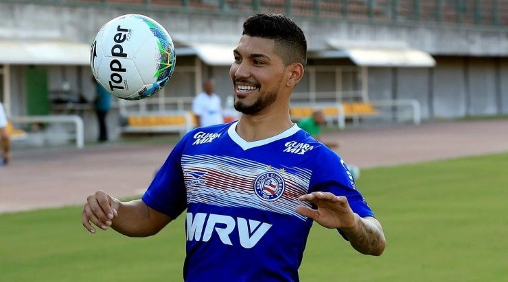 CSA tem interesse no volante Yuri. Foto: Divulgação