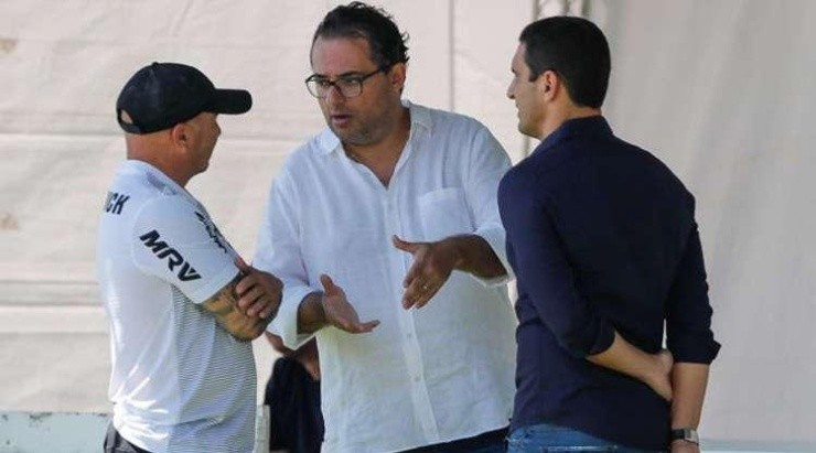 Sampaoli e Mattos: técnico e diretor trabalham lado a lado no mercado (Foto: Bruno Cantini/Atlético/Divulgação)