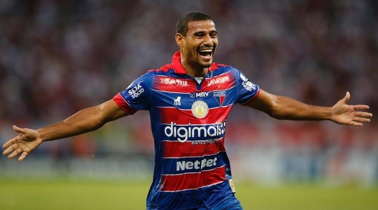 Gabriel Dias assume condição de titular do Fortaleza no lugar do lesionado Tinga