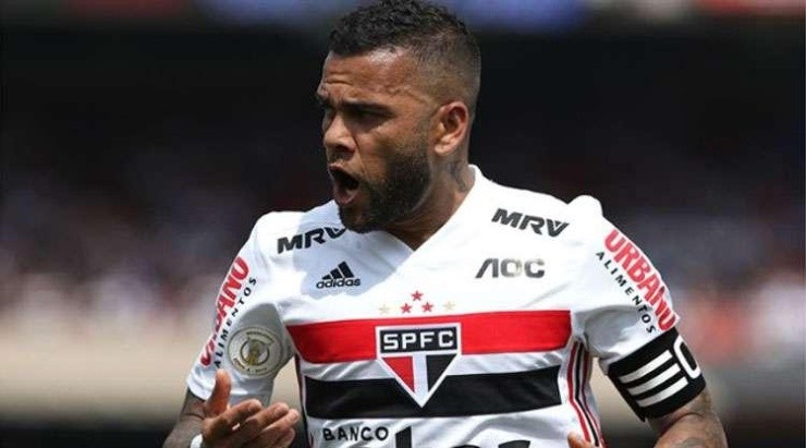 Daniel Alves coloca Fernando Diniz a frente de Pep Guardiola e Tite. Foto: Rubens Chiri/ São Paulo FC