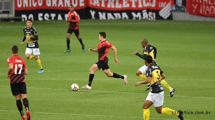 Cittadini: de volta ao time (Foto: Fabio Wosniak/Site Oficial do Athletico/Divulgação)