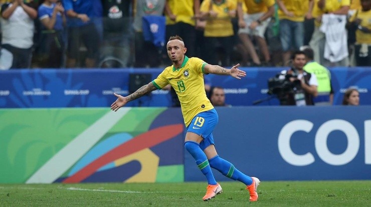 Everton em ação pela Seleção Brasileira. (Foto: Getty Images)