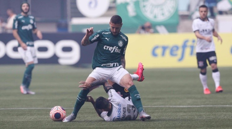 Zé Rafael foi o “cão de guarda” do Palmeiras nas partidas finais: combativo no meiode campo(Foto: César Greco / Ag. Palmeiras)
