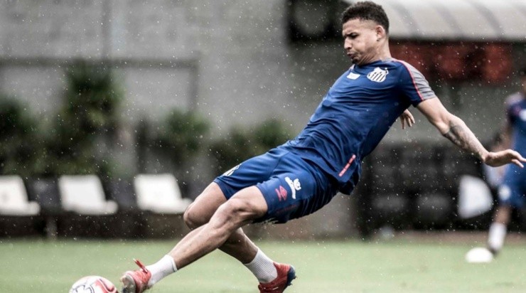 Cuca pediu a contratação do atacante anos atrás – Foto: Ivan Storti/Santos FC.