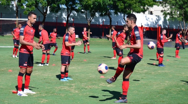 Atlético-GO terá os jogadores em campo contra o Rubro-Negro – Foto: Paulo Marcos/ACG.