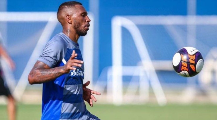 Paulo Miranda: chance de atuar improvisado (Foto: Lucas Uebel/Grêmio/Divulgação)