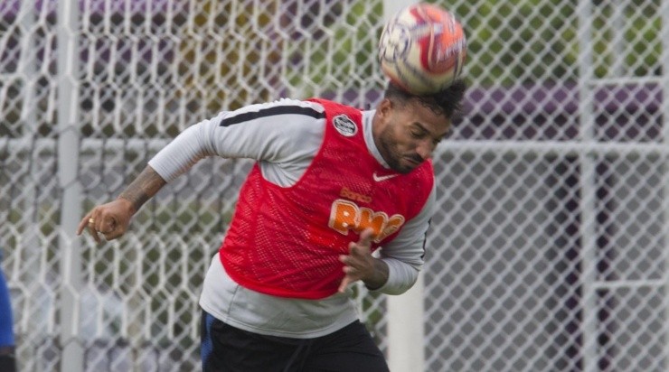 Michel Macedo pode pintar novamente na lateral – Foto: Daniel Augusto Jr/Corinthians.