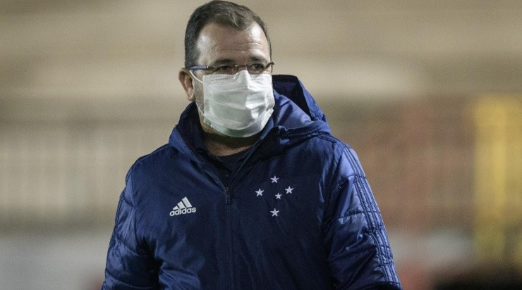 Enderson: pressão aumentou após derrota no Sul (Foto: Gustavo Aleixo/Cruzeiro/Divulgação)