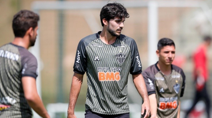 Rabello: titular contra o São Paulo (Foto: Bruno Cantini / Agência Galo / Atlético / Divulgação)