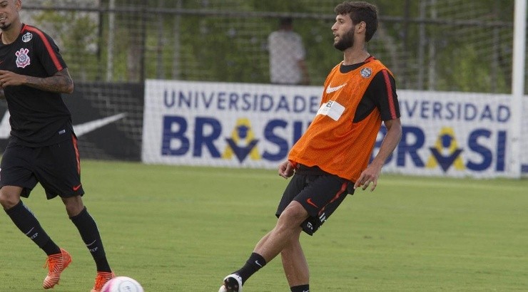 Juninho Capixaba seria envolvido na negociação – Foto: Daniel Augusto Jr/Corinthians.