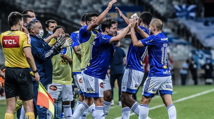 Vitória em casa: Régis determinou o 1×0 sobre o Vitória (Foto: Gustavo Aleixo/Cruzeiro/Divulgação)