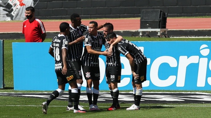Corinthians enfrentando o São Paulo pelo Campeonato Brasilero - (Getty Images)