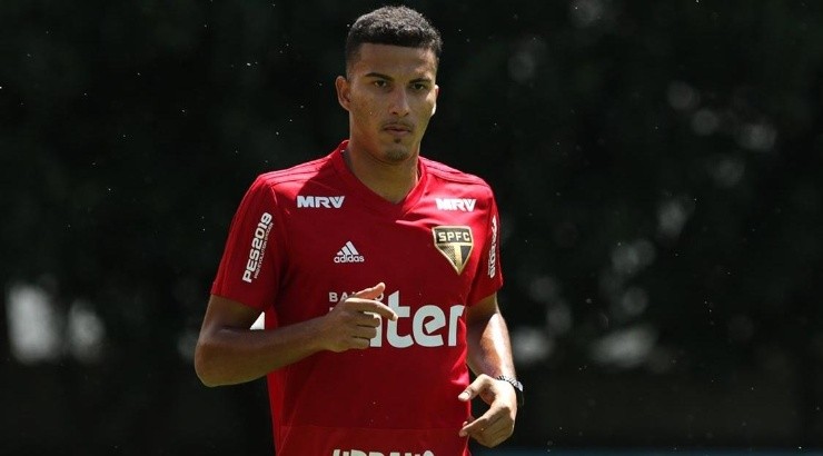 Walce também é novidade na vaga de Anderson Martins – Foto: Rubens Chiri/São Paulo FC.