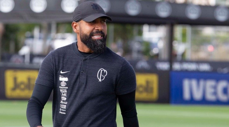 Diego Coelho convocou Cauê e mais três jogadores da base. Foto: Daniel Augusto