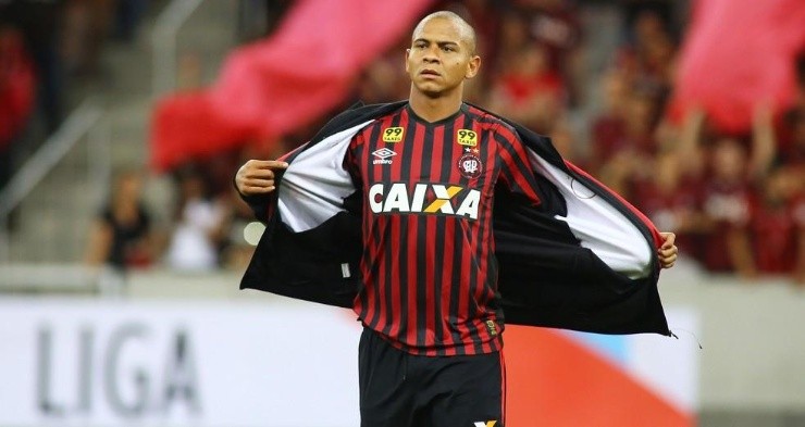 Empresário de Walter confirmou que o atacante está focado no Athletico. Foto: Divulgação