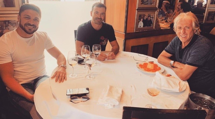 Jorge Jesus se reuniu com representantes de Filipe Luís – Foto: Reprodução/Twitter/Gustavo Henrique Dando Choque.