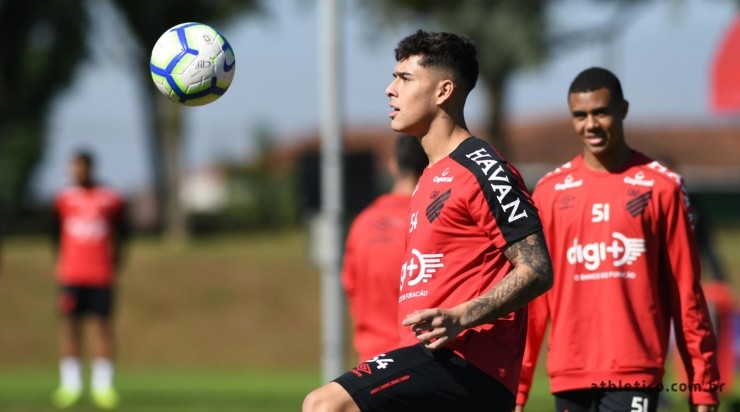 Halter: chance contra o Fla (Foto: Miguel Locatelli/Site Oficial do Athletico/Divulgação)