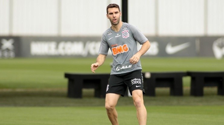 Mesmo com Jô apagado, Boselli continua no banco – Foto: Daniel Augusto Jr/Corinthians.