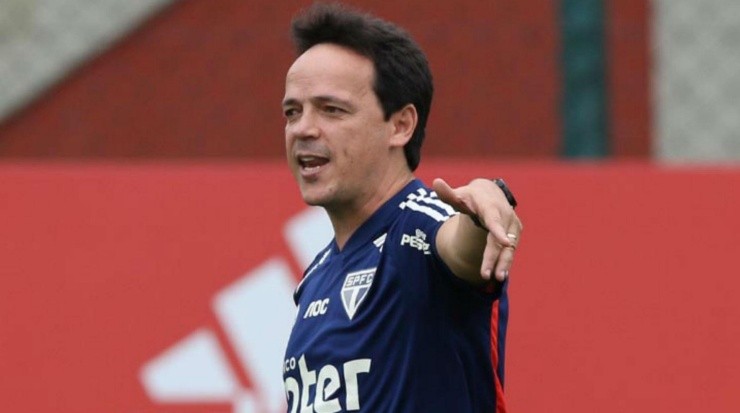 Na opinião de Rogério Ceni, Fernando Diniz seria mantido até 2021. Foto: Rubens Chiri/São Paulo FC