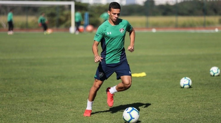 Calegari em ação pelo Fluminense. Foto: Lucas Merçom