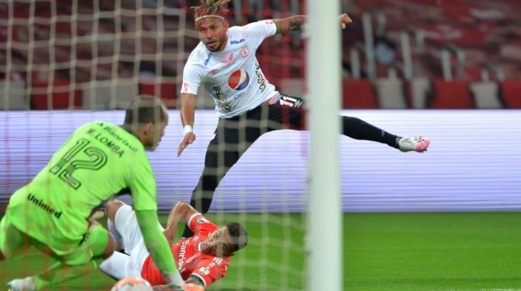 Atacante esteve na mira do Inter e do Grêmio - Foto: Getty Images.